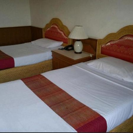 Pailyn Hotel Sukhothai Esterno foto