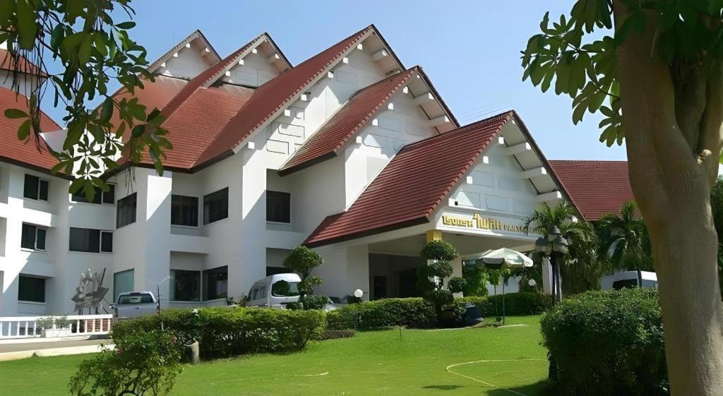 Pailyn Hotel Sukhothai Esterno foto