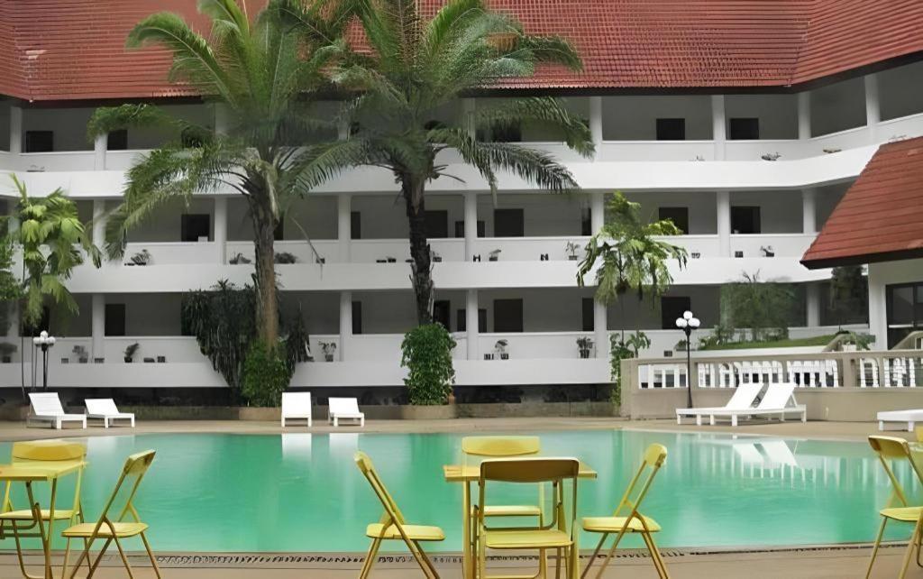 Pailyn Hotel Sukhothai Esterno foto