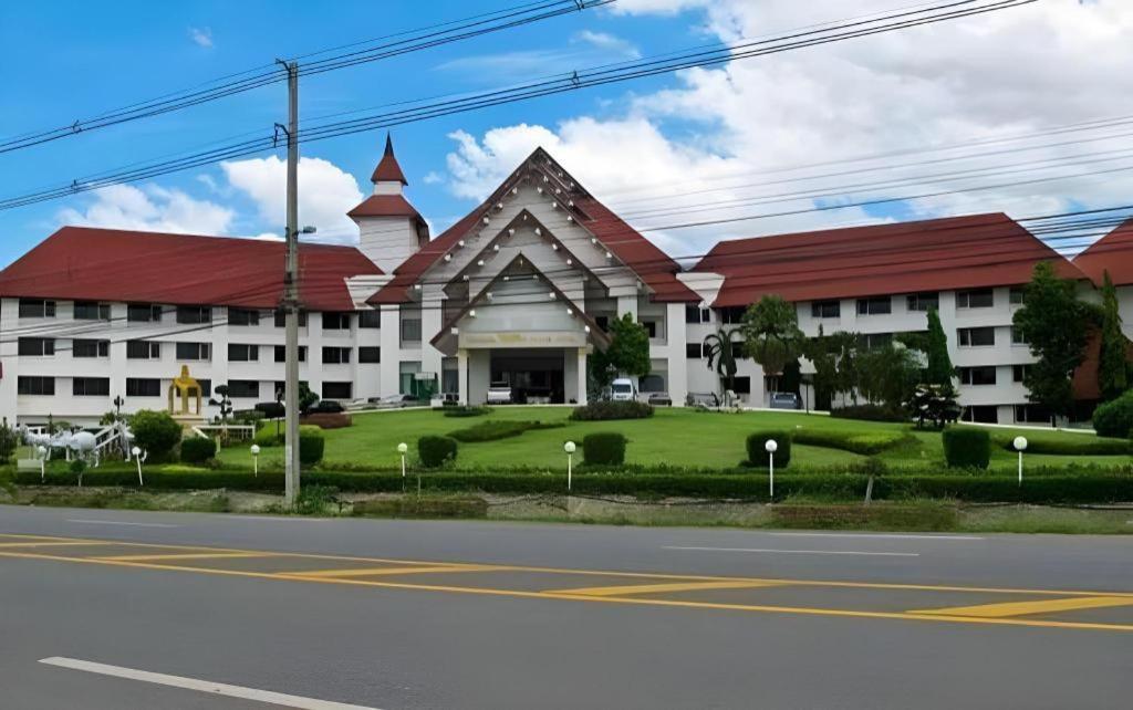 Pailyn Hotel Sukhothai Esterno foto